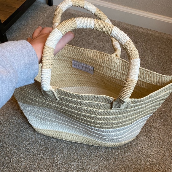 Altru Made for Good Straw Tote - Picture 7 of 13